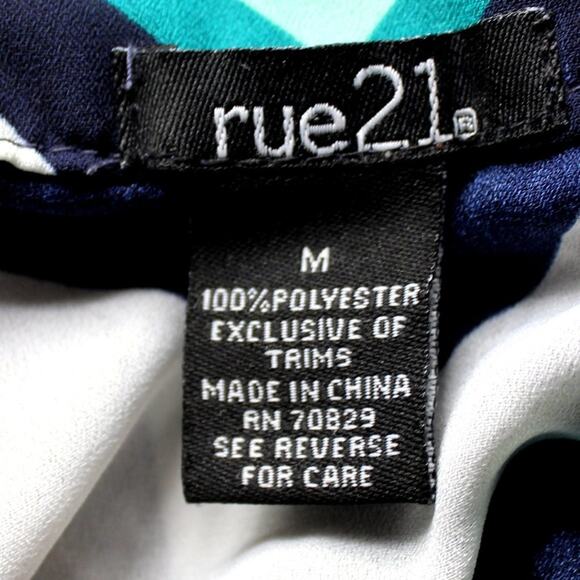 Rue 21 Colorful Chevron Pattern Henley Blouse Size M - Picture 12 of 13